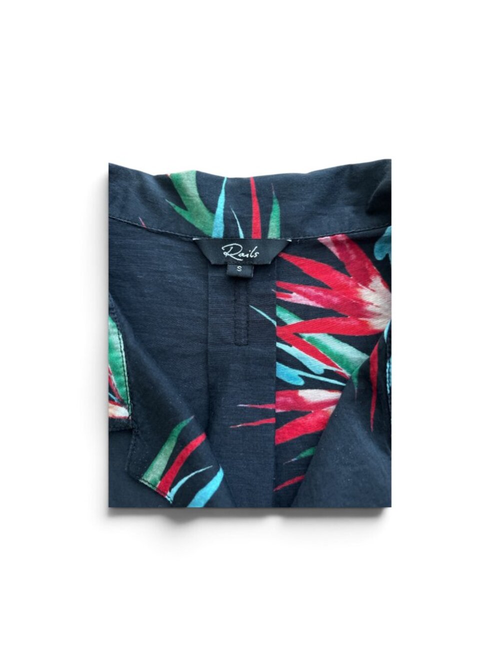 Rails Zuma Short Sleeve Button Down Shirt - Button Paradise Print Size - Size S - Picture 2 of 3